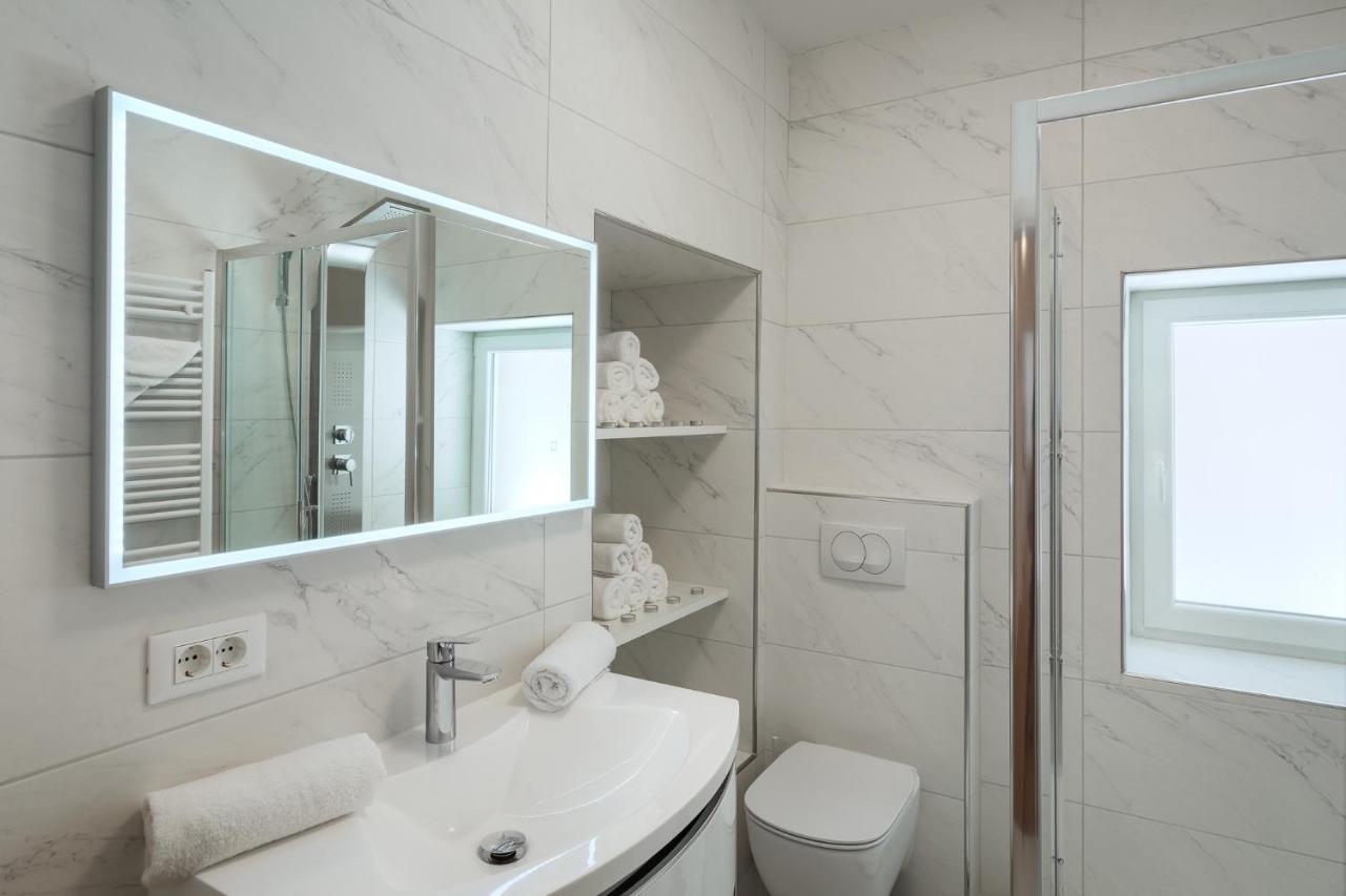 Deluxe Apartment Antonija Porec Esterno foto