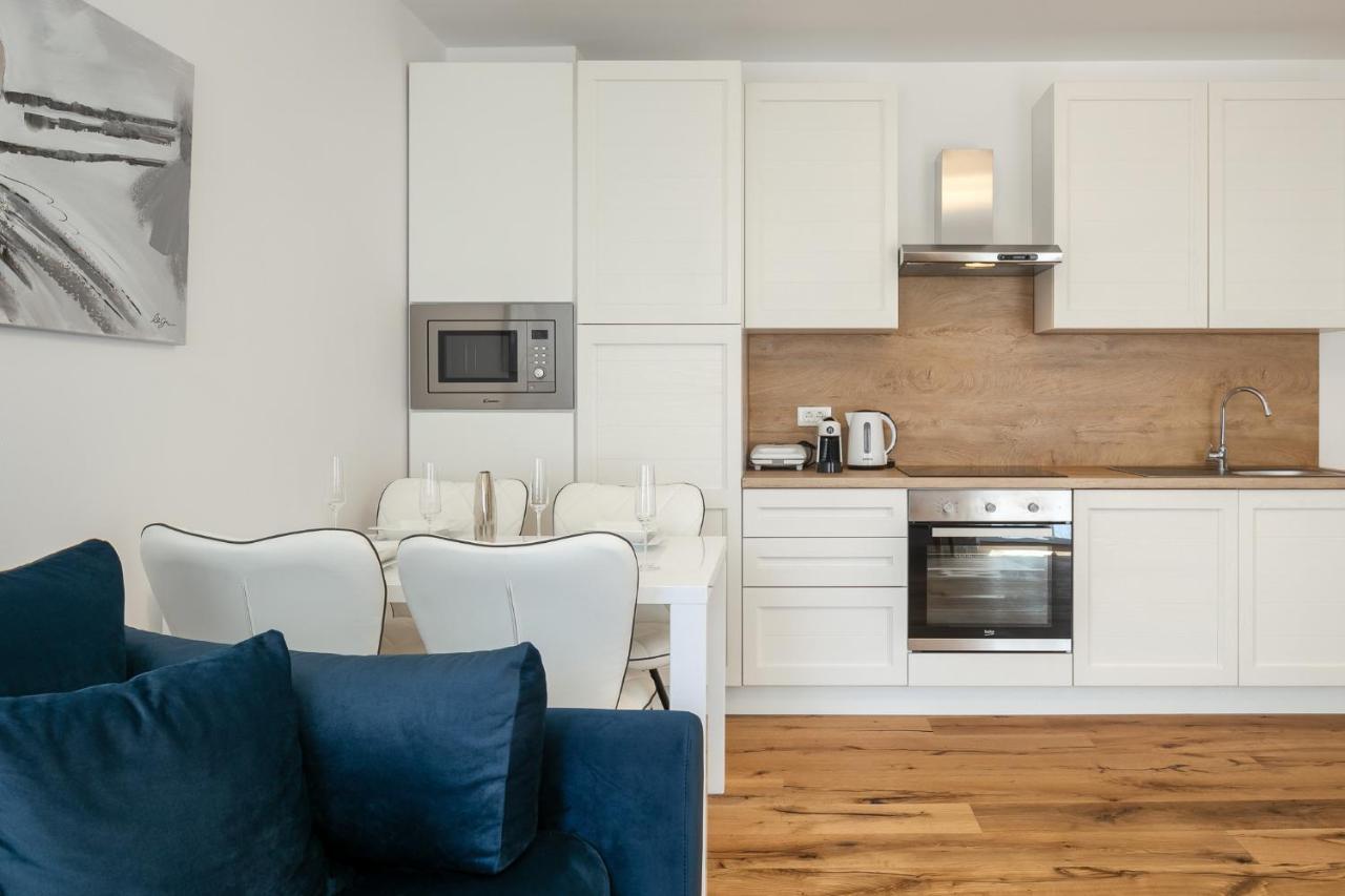 Deluxe Apartment Antonija Porec Esterno foto
